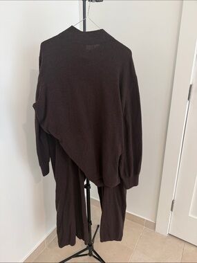 GAP Maternity Brown Knit Sweater and Pants Set